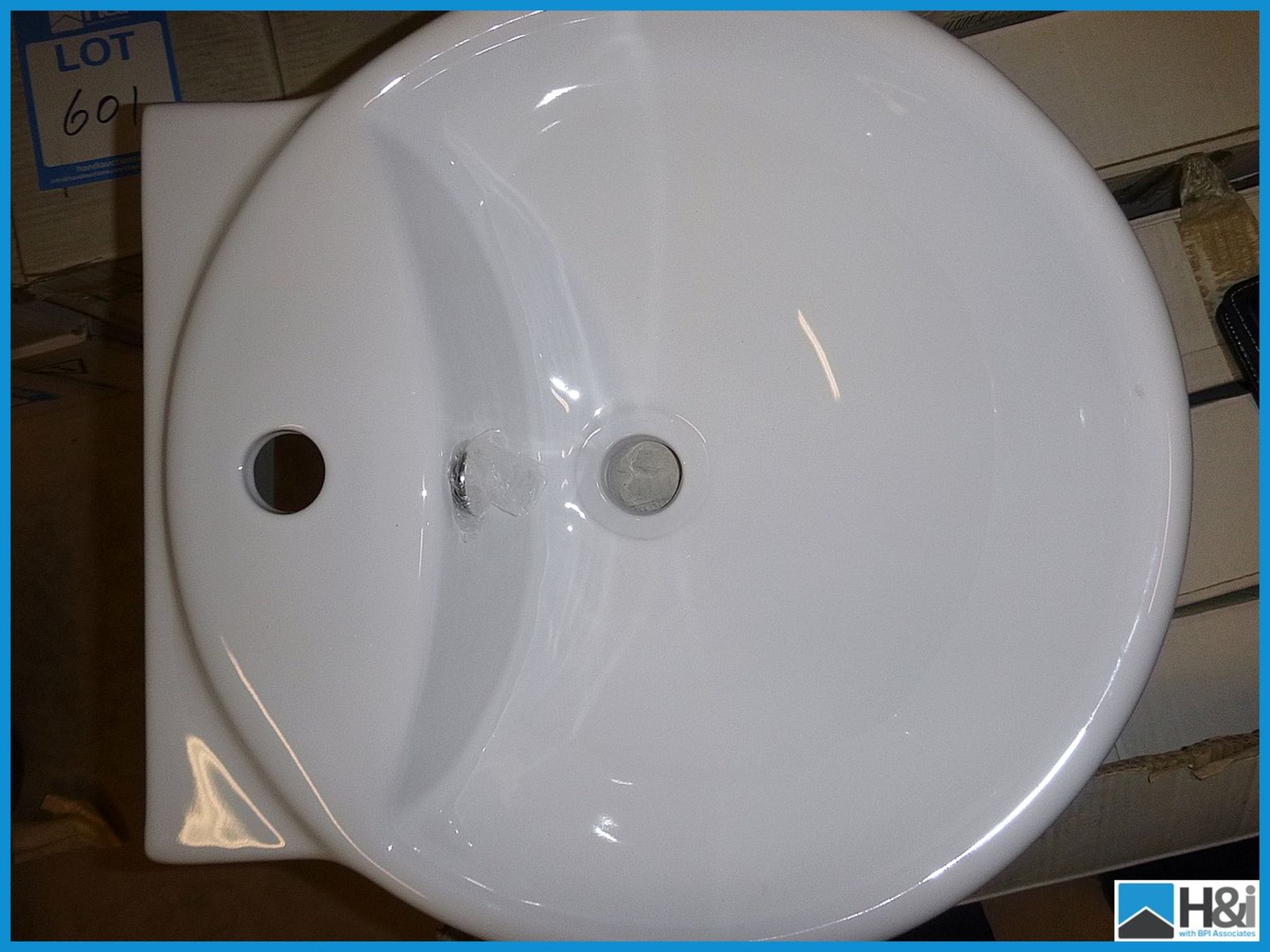 Victoria Plumb NU7B Basin 460mm x 470mm RRP £68 Appraisal: Viewing Essential Serial No: NA Location: - Image 3 of 4