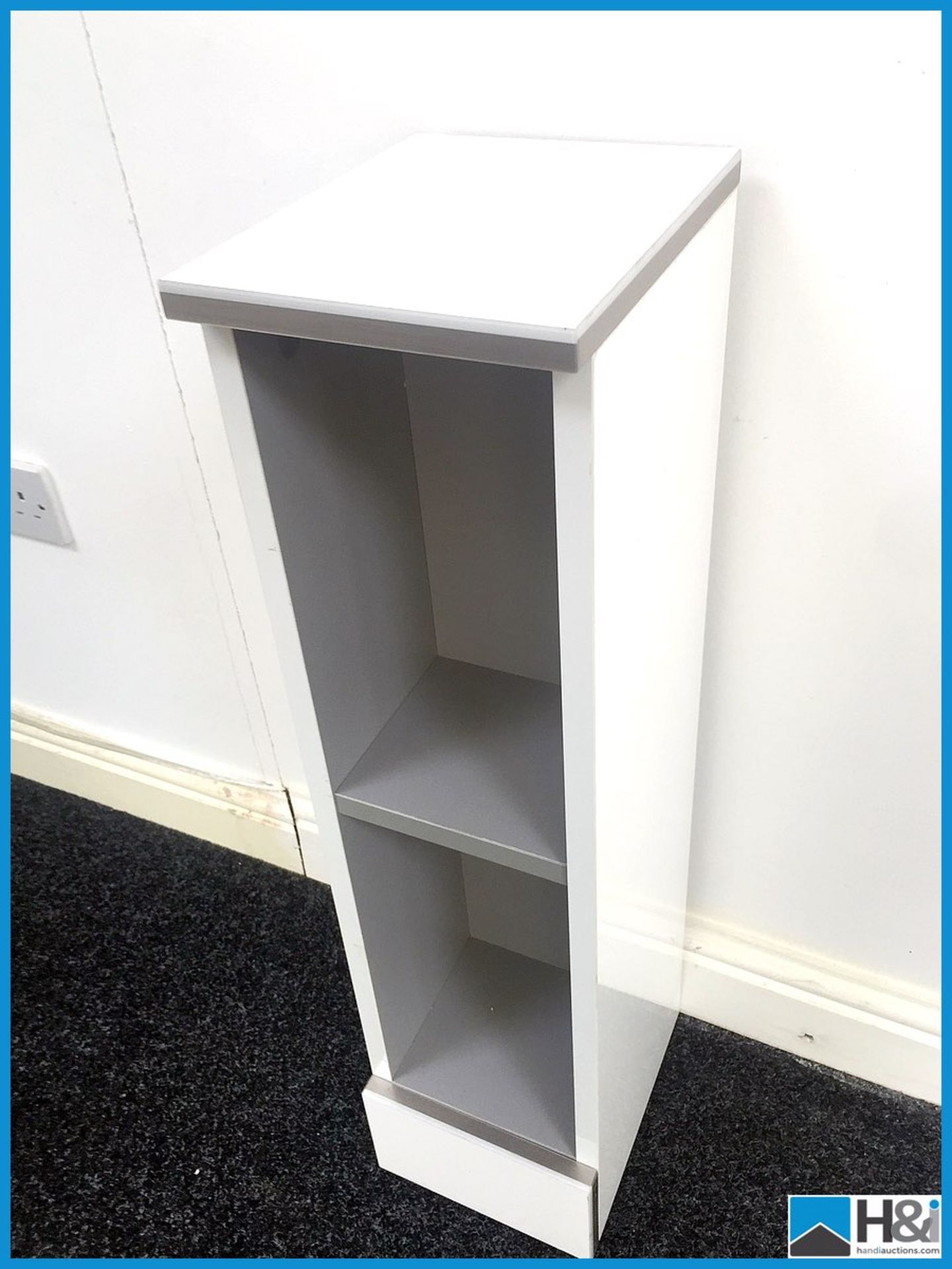 200mm wide bathroom storage unit in gloss white with silver grey trim matching previous lots brand - Image 3 of 3