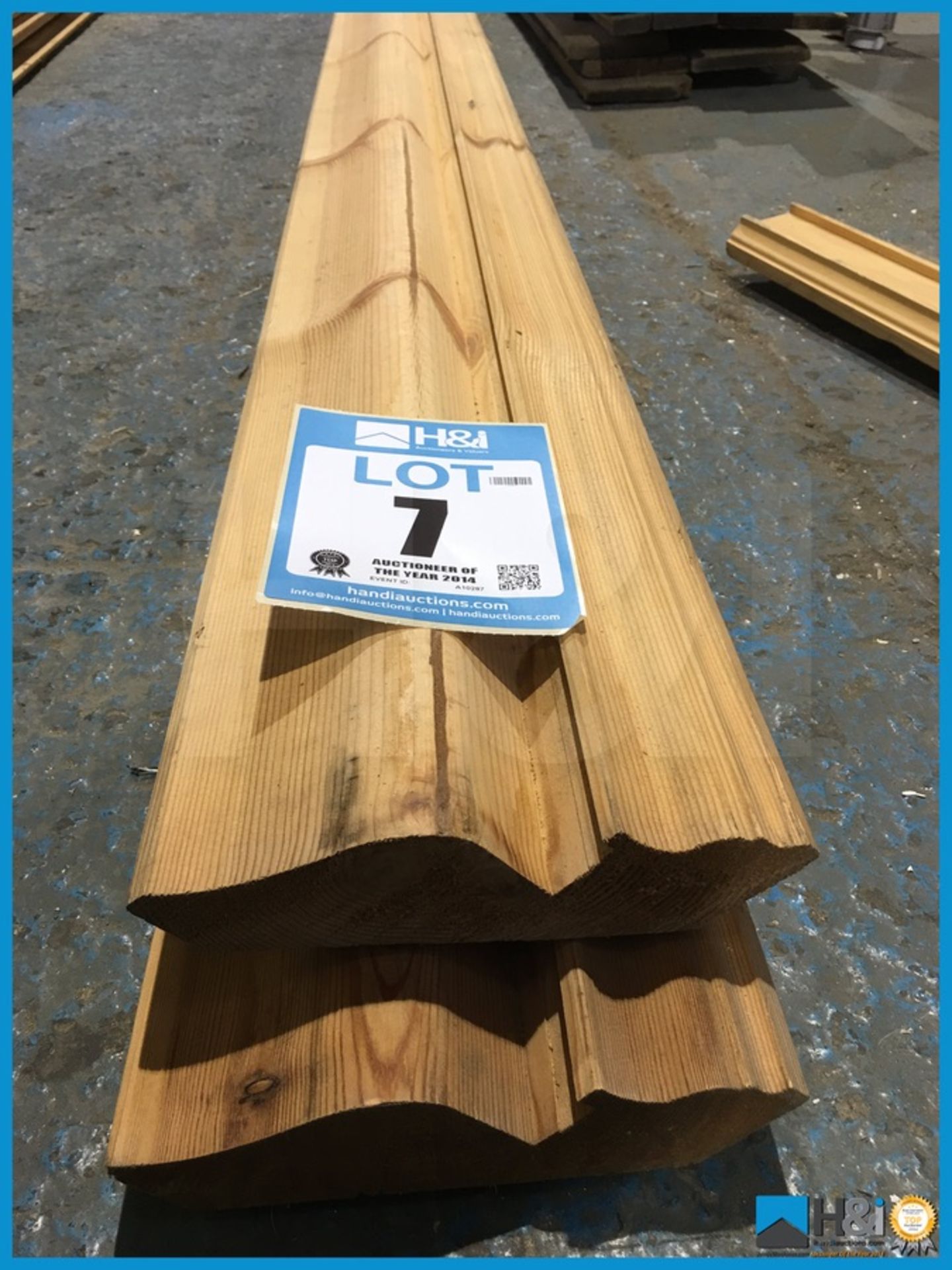 2 off lengths of solid pine cornice 4.2m x 200mm Appraisal: Viewing Essential Serial No: NA