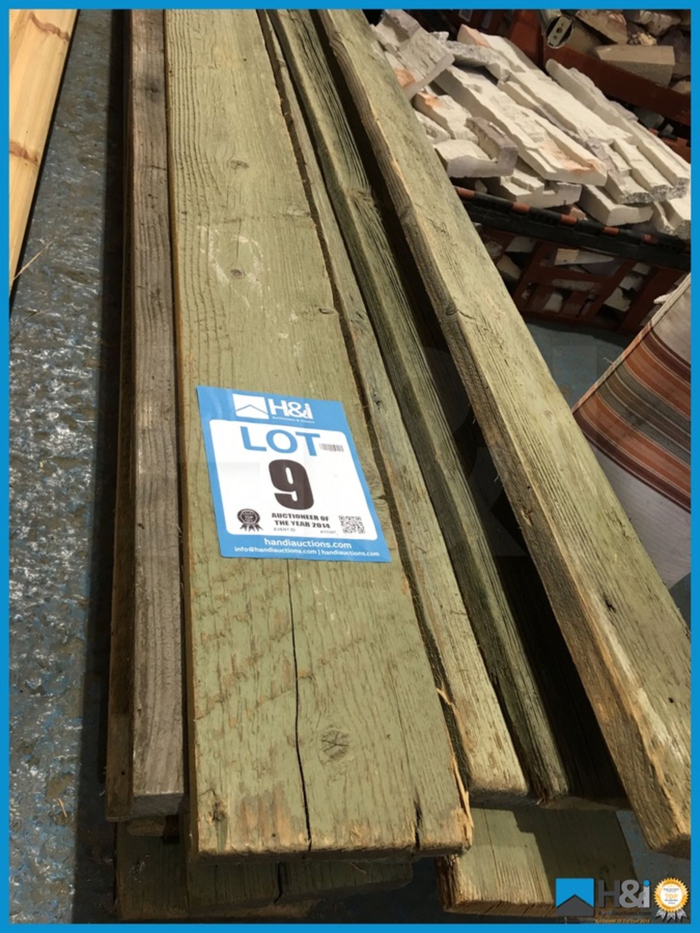 Good quantity of assorted lengths of reclaimed pine boards approx 3/4 in thick Appraisal: Viewing
