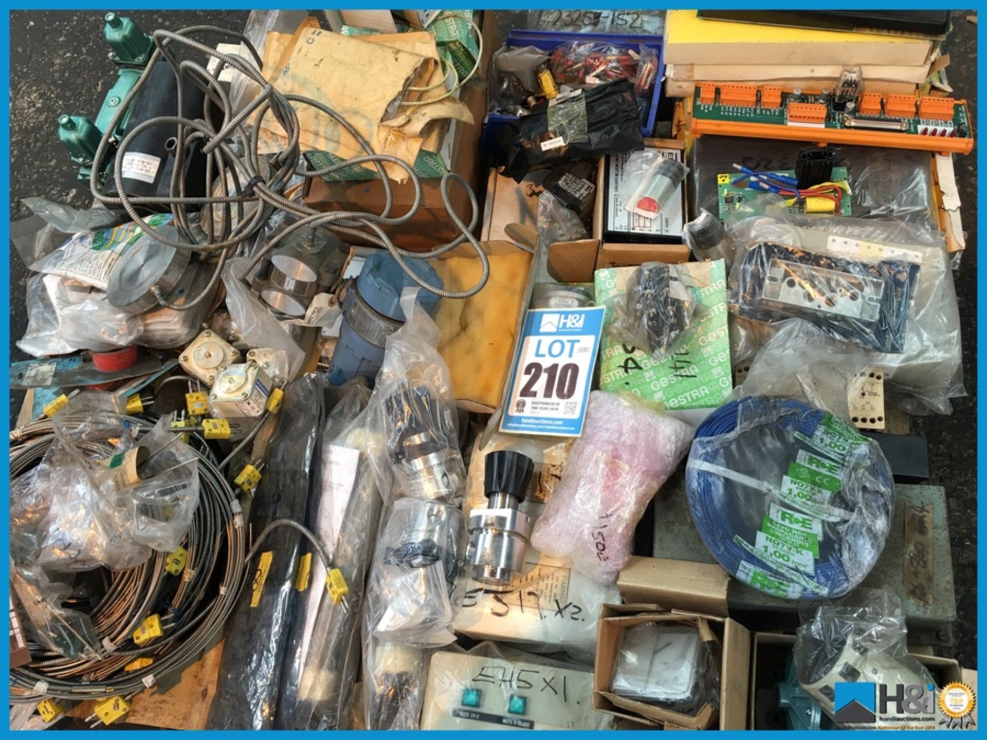 Large lot of electrical and mecanical parts. Appraisal: Viewing Essential Serial No: NA Location: St - Image 3 of 3