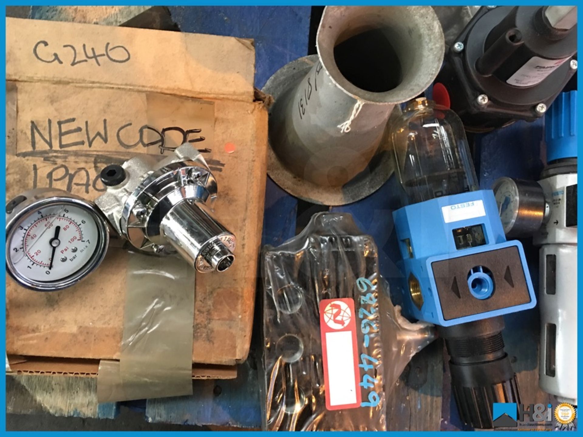 Good quantity of hydraulic and pneumatic components, appear largely new and unused Appraisal: - Image 4 of 4