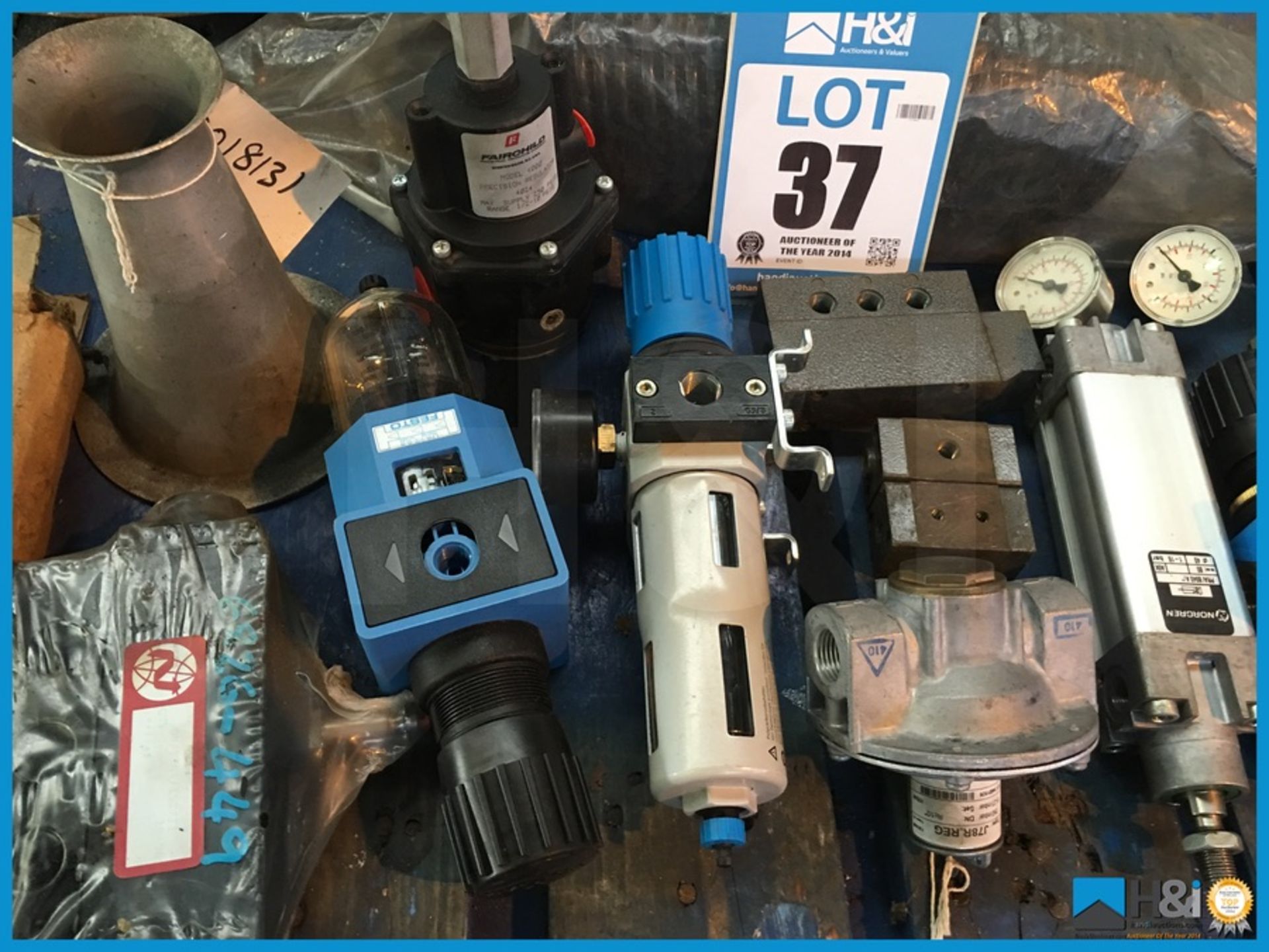 Good quantity of hydraulic and pneumatic components, appear largely new and unused Appraisal: - Image 2 of 4