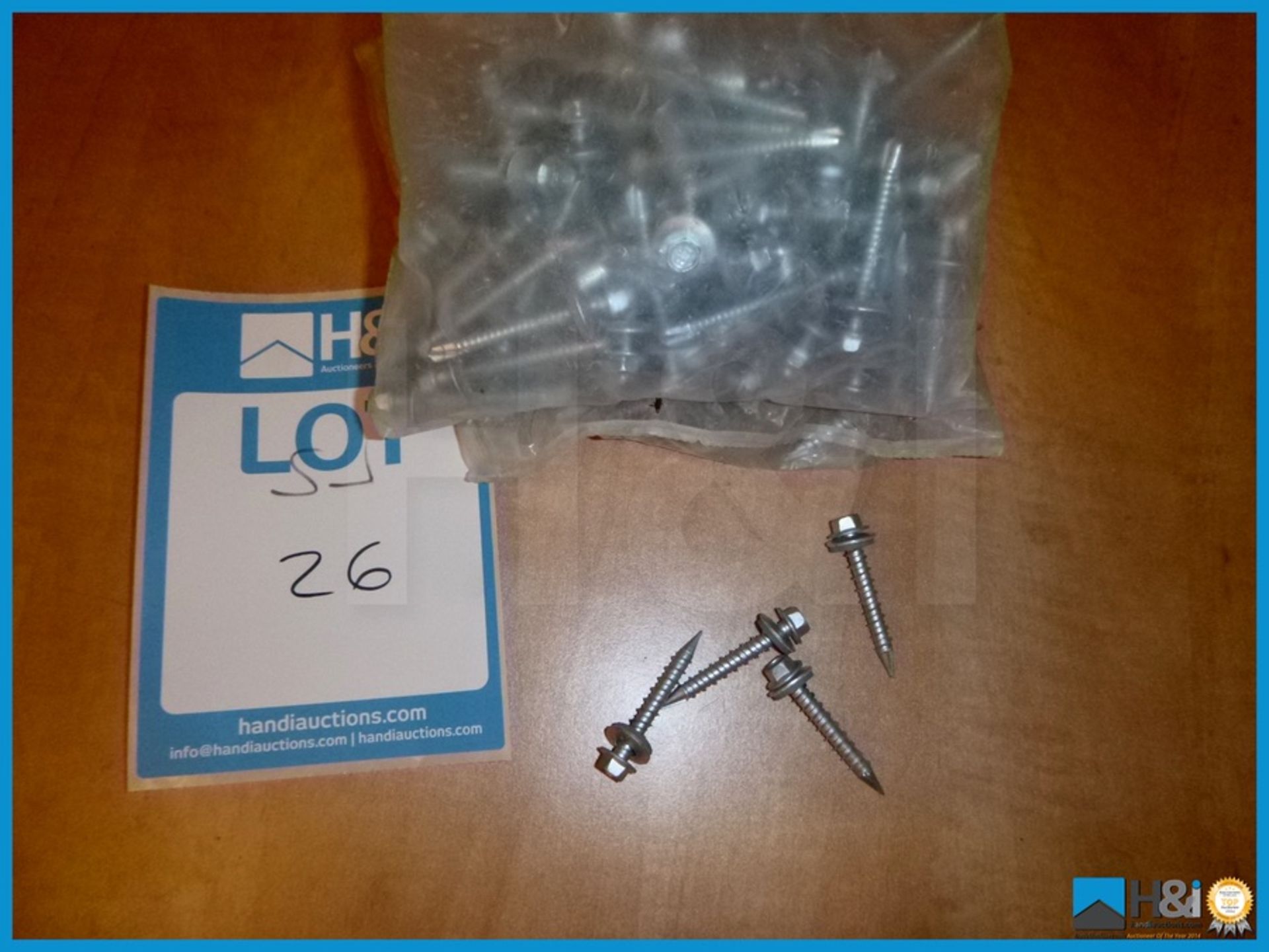 2 BAGS OF SELF DRILL FOOFING SCREWS, 50MM Appraisal: Viewing Essential Serial No: NA Location: