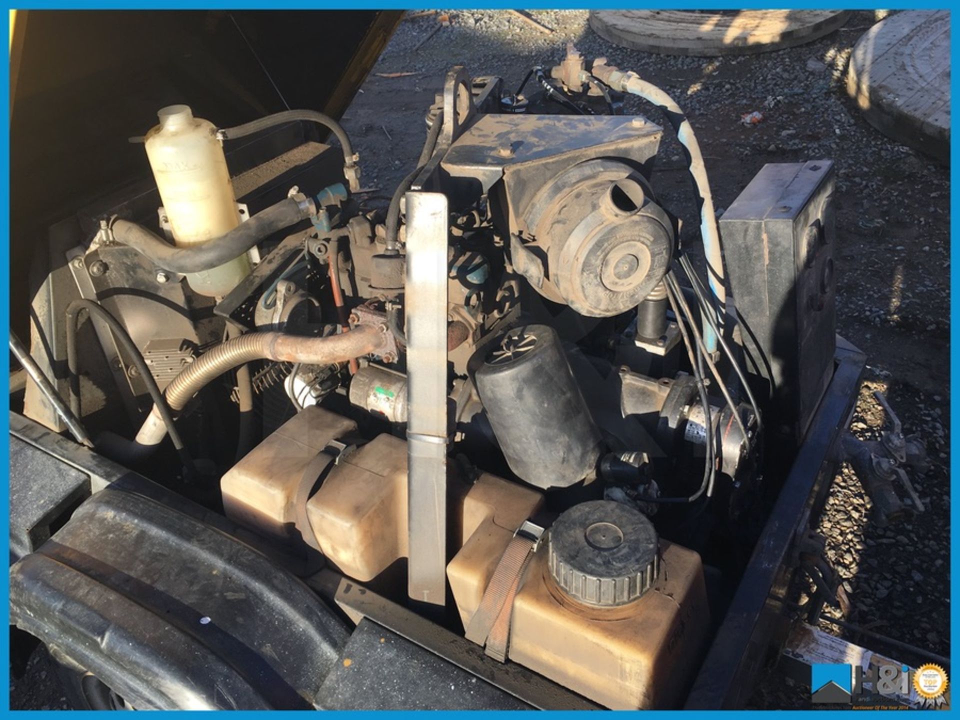Kasser HPC M20 diesel compressor with trailer hitch. Needs attention (not currently running) - Image 2 of 8