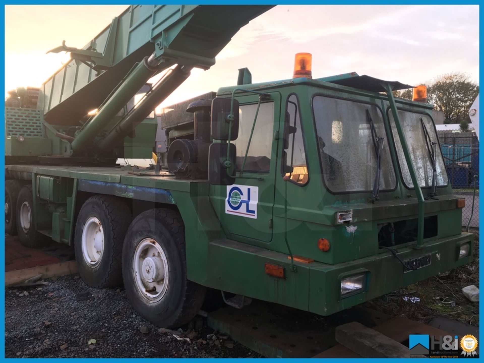 Grove 1985 YOM, 50 tonne mobile yard crane. The crane has main engine drive gearbox issues and