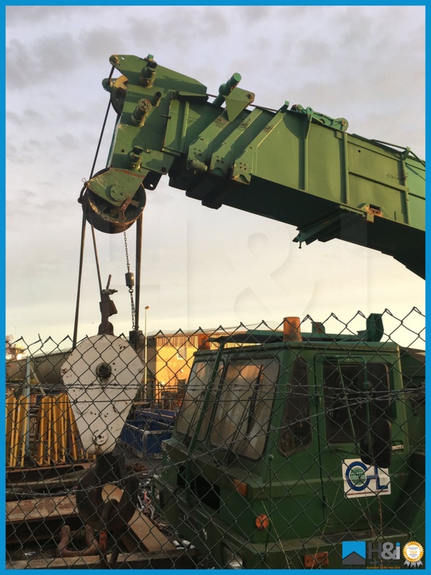 Grove 1985 YOM, 50 tonne mobile yard crane. The crane has main engine drive gearbox issues and - Image 3 of 16