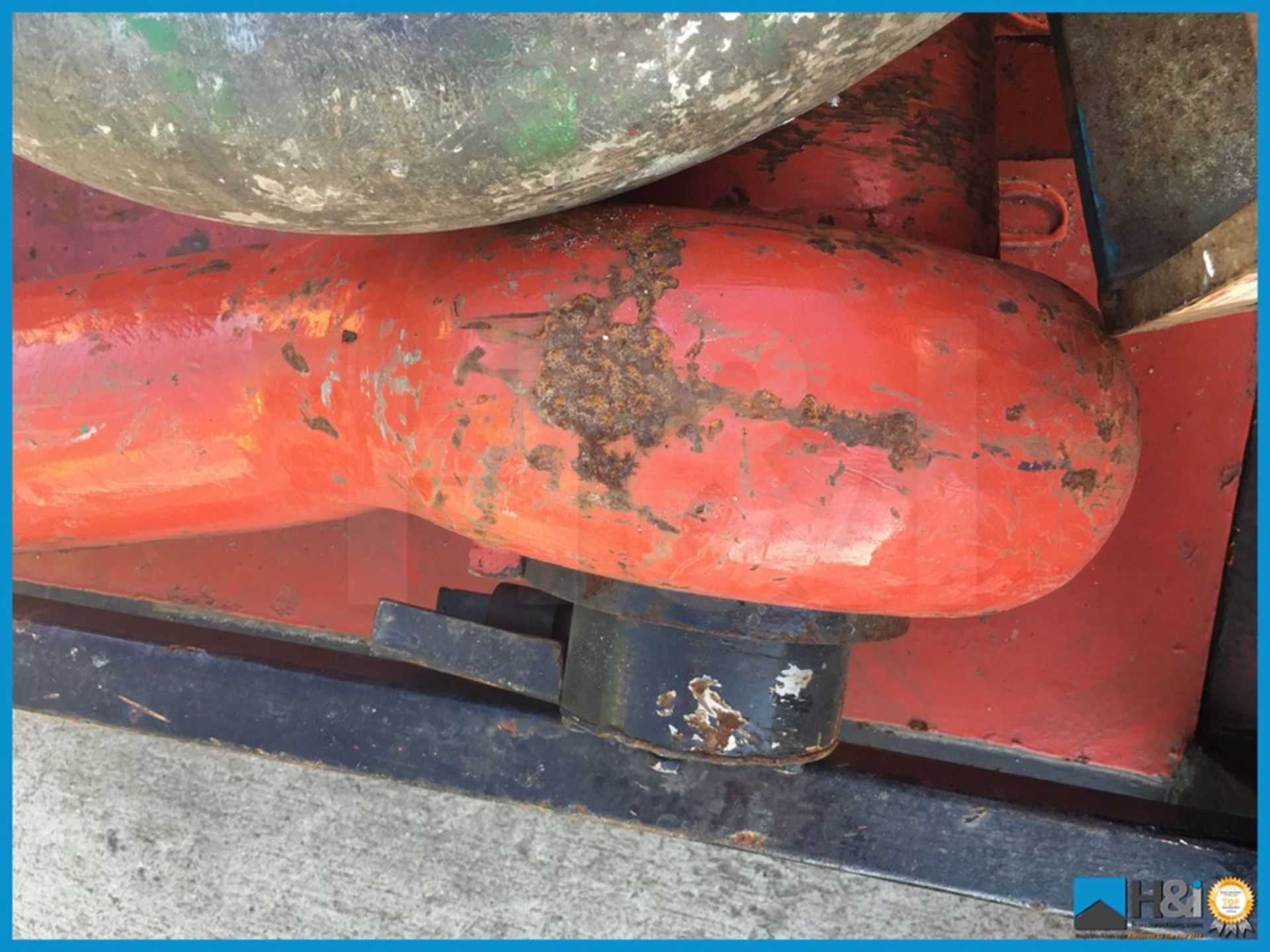 2 x 150 tonne lifting shackles with telemetry load sensors in steel stillage Appraisal: Good - Image 4 of 4