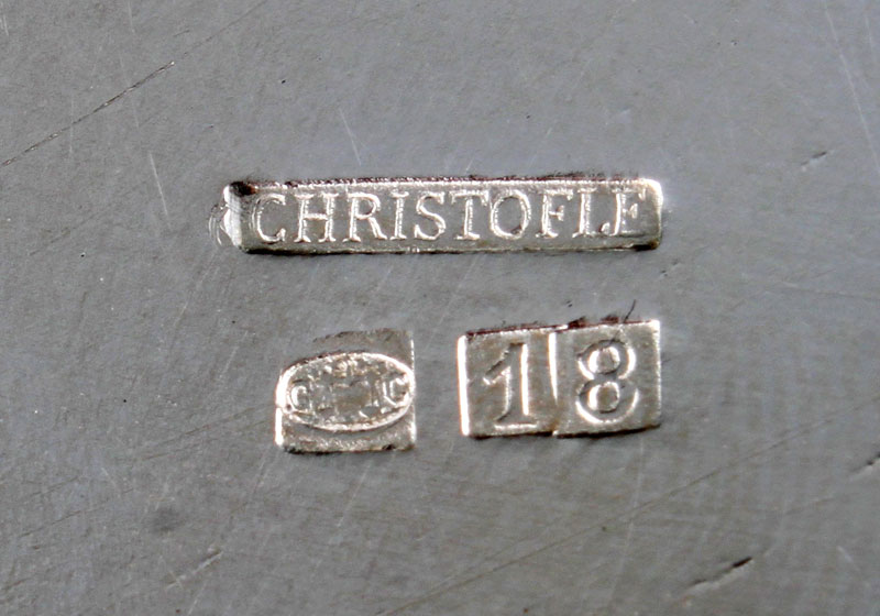 Shaker en métal argenté uni Christofle, XXe. h. 22 cm - Image 2 of 2