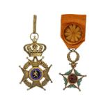 Lot de 2 décorations comprenant : 1 médaille de l?Ordre de Léopold II (Belgique), pour acte de