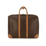 Louis Vuitton, valise souple Sirius 55 en toile enduite monogrammée et cuir naturel, intérieur