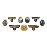 Ensemble de 9 insignes et badges de l'armée allemande, seconde guerre mondiale, comprenant : 4