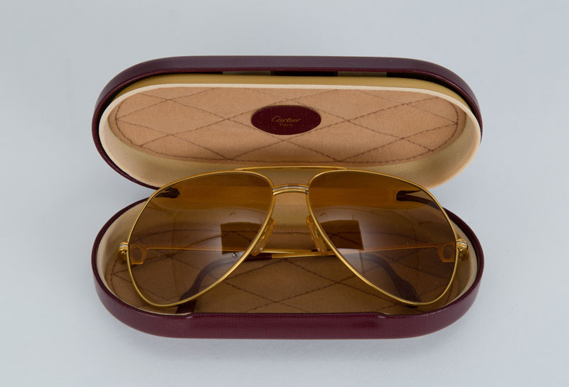 Cartier, lunettes de soleil Aviator, monture plaqué or, écrin, larg. 14,5 cm