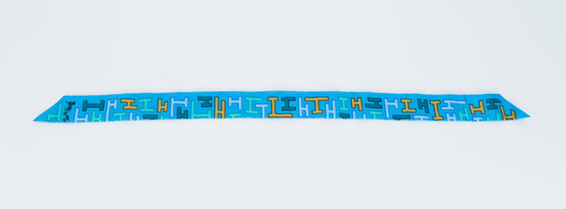Hermès, Twilly en soie bleu azur à décor de 'H' surpiqué, boîte - Image 2 of 2
