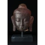 Grande tête de Bouddha en pierre ...