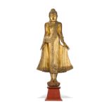 Bouddha debout en bois doré, Birmanie, ...