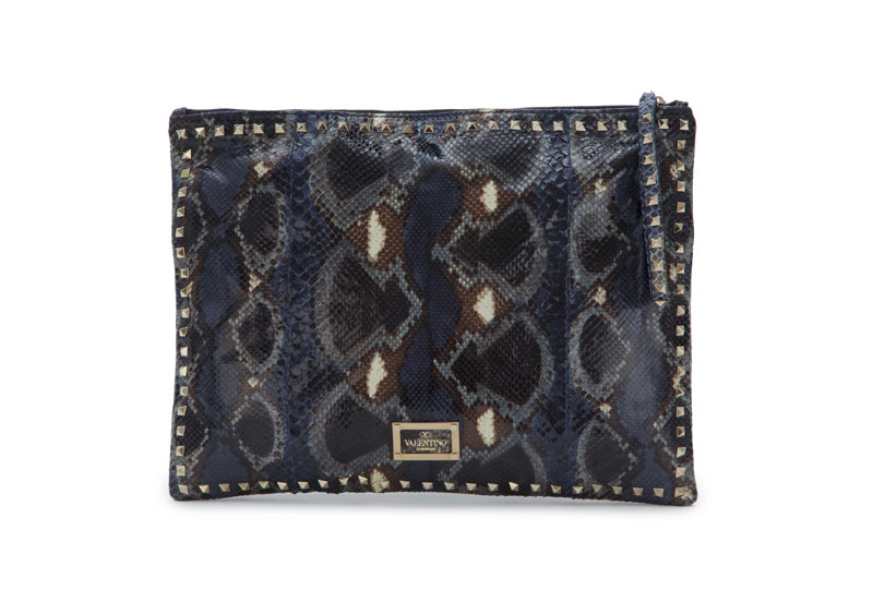 Valentino, pochette Rockstud en python ...