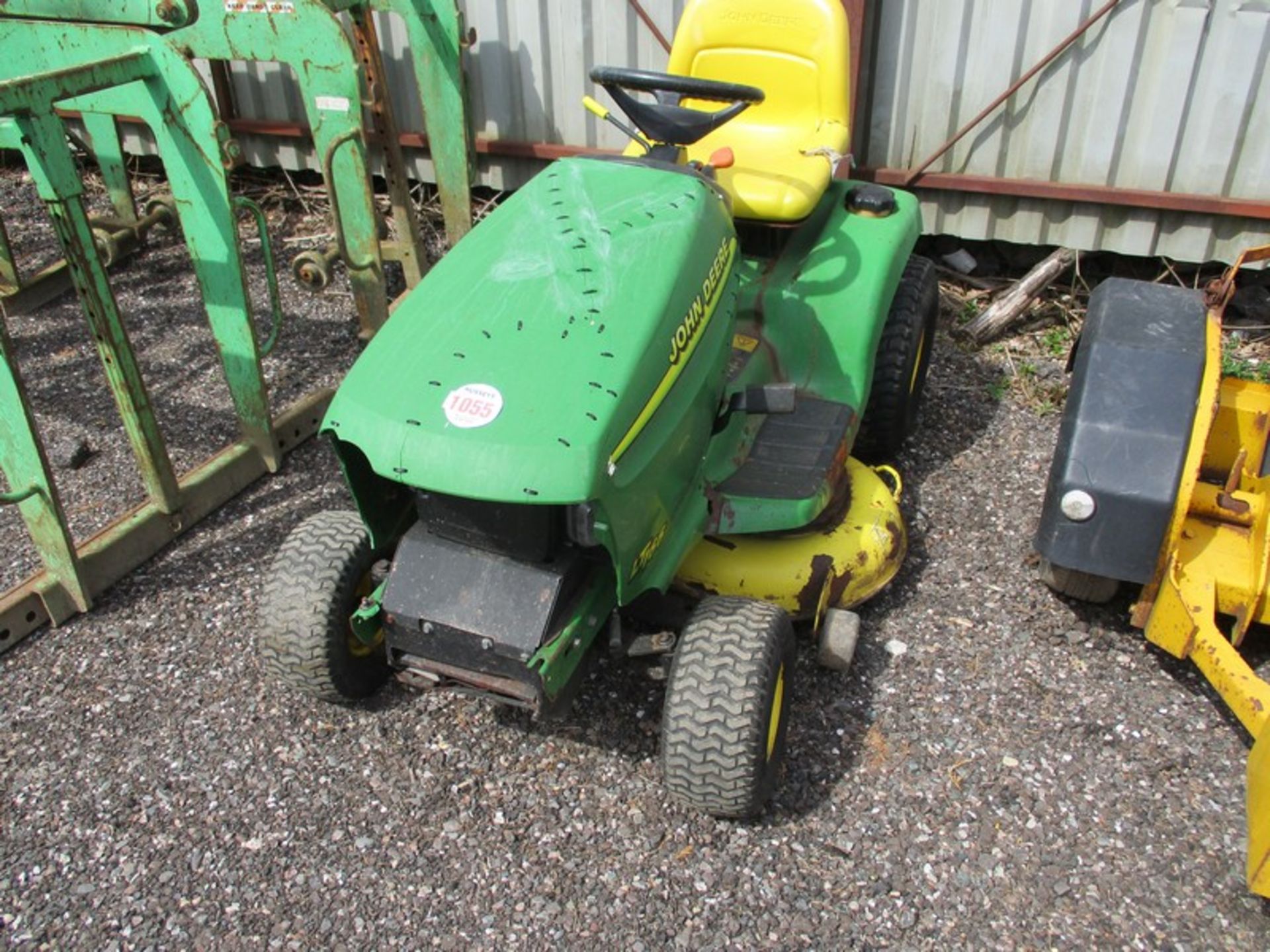 JD LT166 MOWER