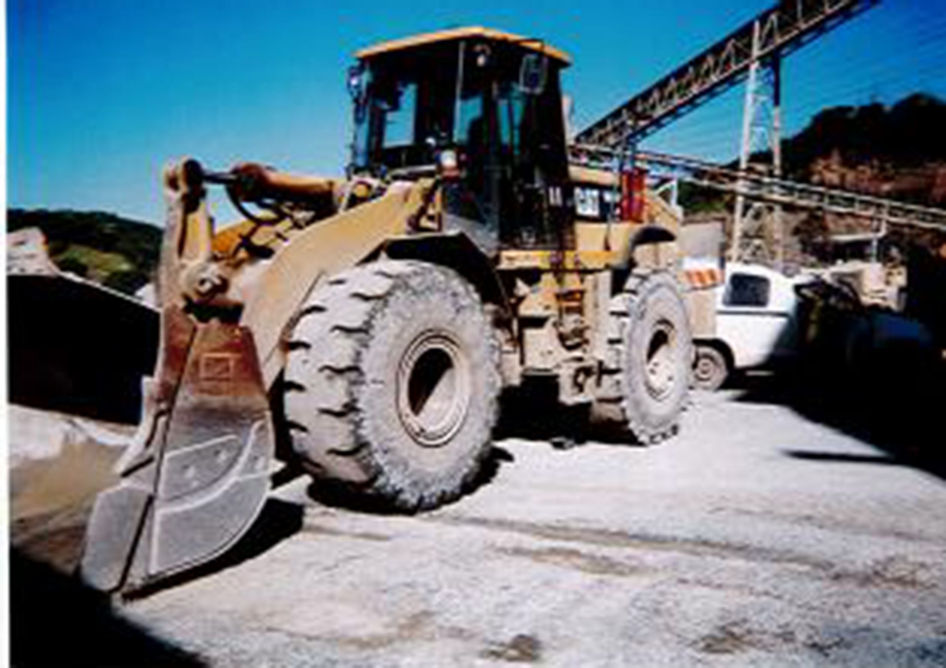 CAT 966 F.E.L. - TONGAAT QUARRY, TONGAAT - WITHDRAWN