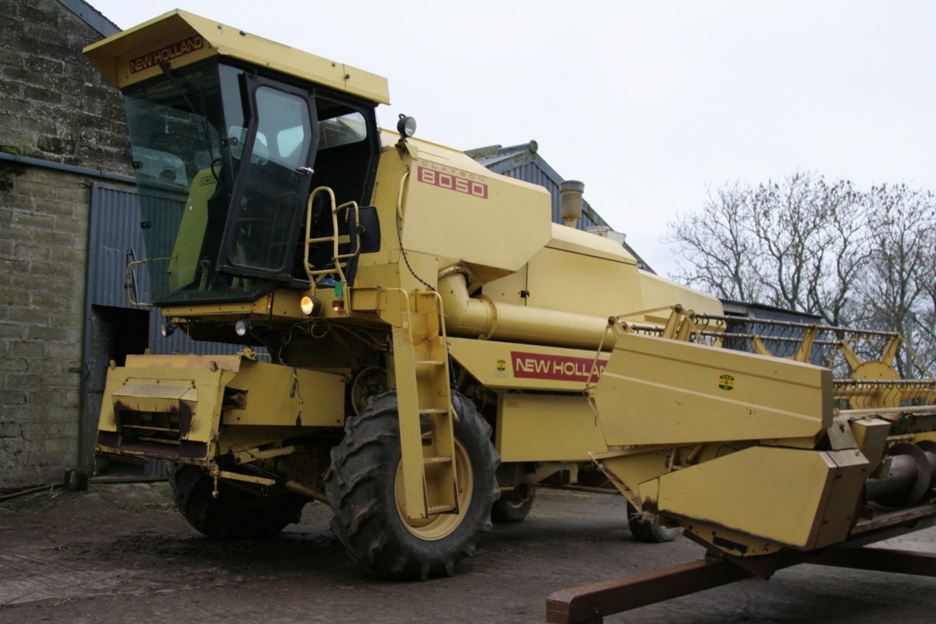 New Holland Clayson 8050  12ft cut Combine. Displaying 3537 hrs . Q228 MAV