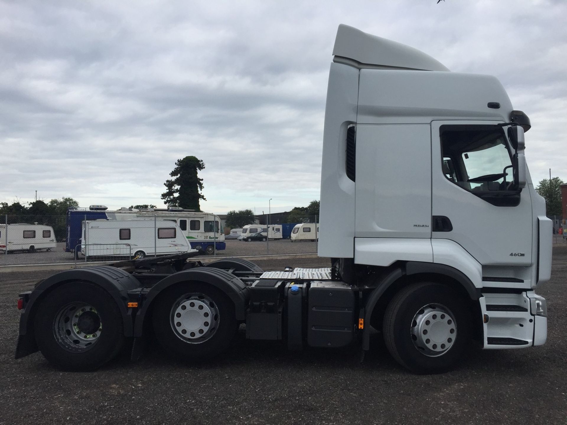 2011, Renault Premium Privilege 460 6x2 Tractor Unit, Reg No. CN11 AVY, KMS 729,283 approx. - Image 2 of 12