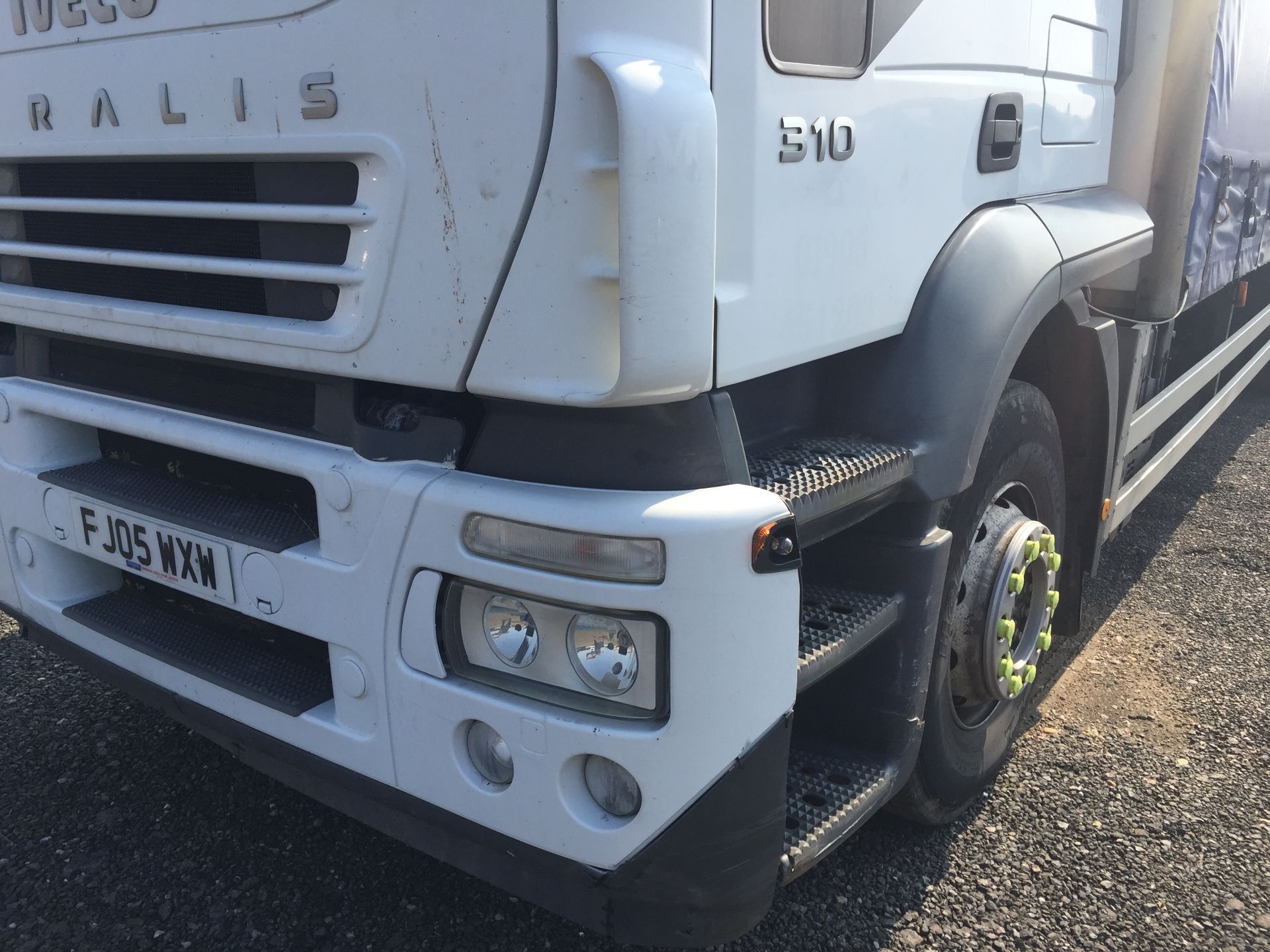 2005, Iveco Stralis 310 Curtain Sided Lorry Reg no. FJ05 WXW, Kms 7669150 approx, c/w tail lift - Image 10 of 23