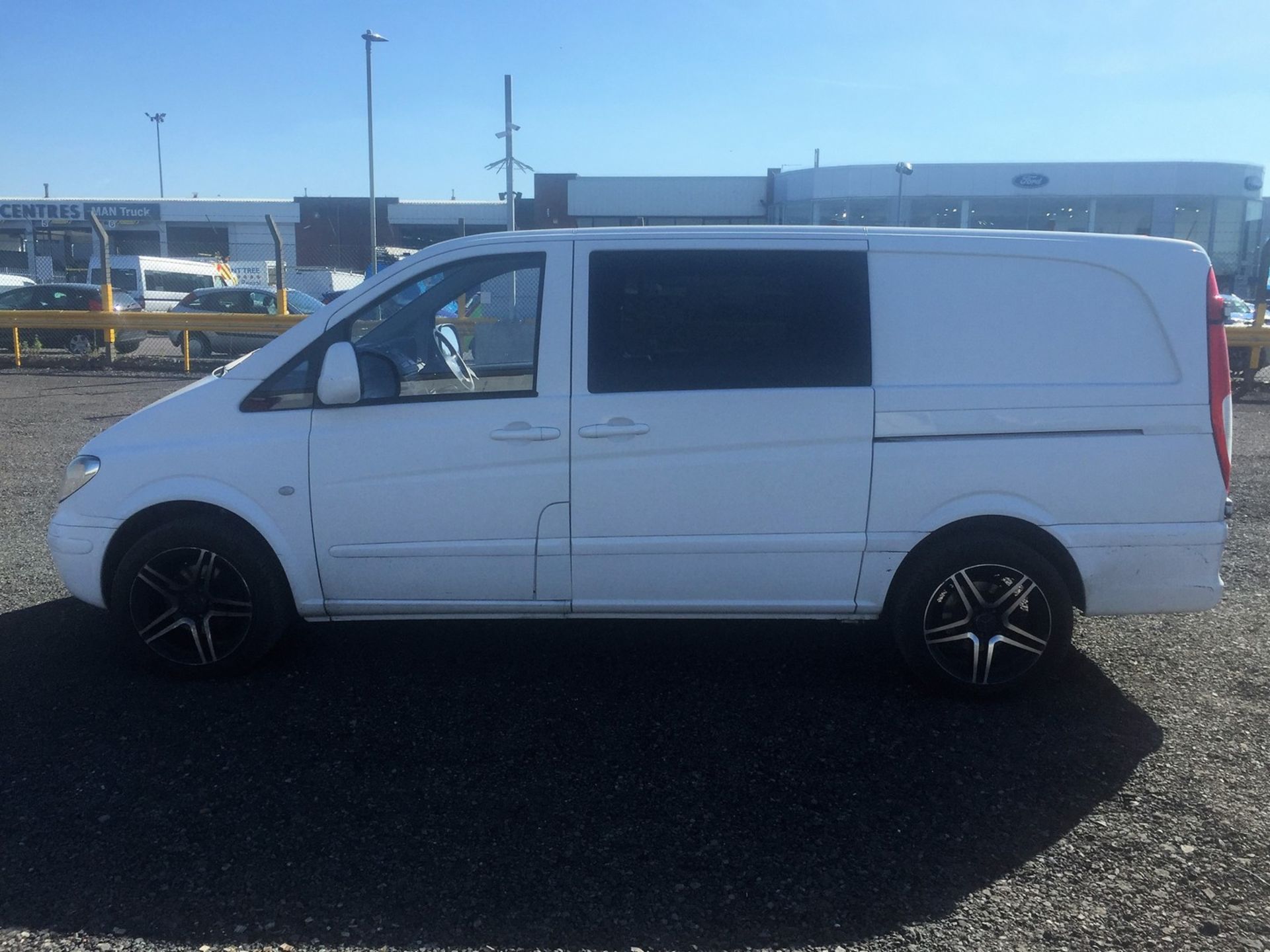 2009, Mercedes Vito 109 CDI LWB +3 Window van 6 seater Reg no. VK59 OKN, RM 127,144 Approx, Mot - Image 8 of 24