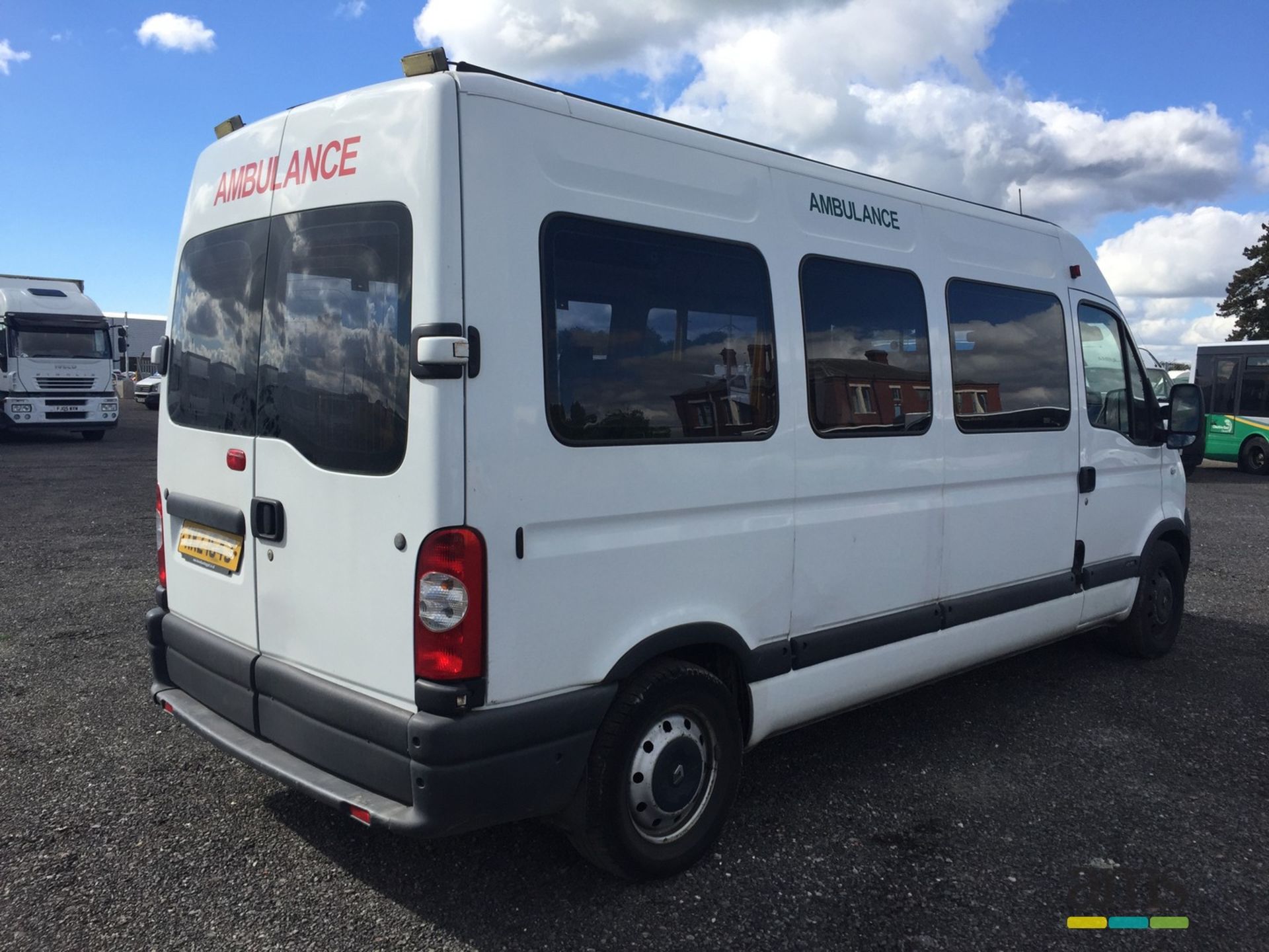 2009, Renault Master LM35 DCI LWB Ambulance Reg no. XKZ 1643, RM 165,150 approx, No Mot, No V5 - Image 6 of 22