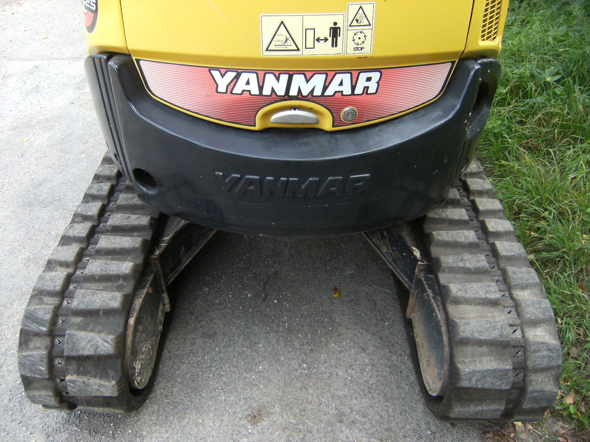 2013, Yanmar Vio25-4 Excavator Serial No. YCEVIO25KDG403276, Hours 1404 approx. Cab, Rubber - Image 5 of 6