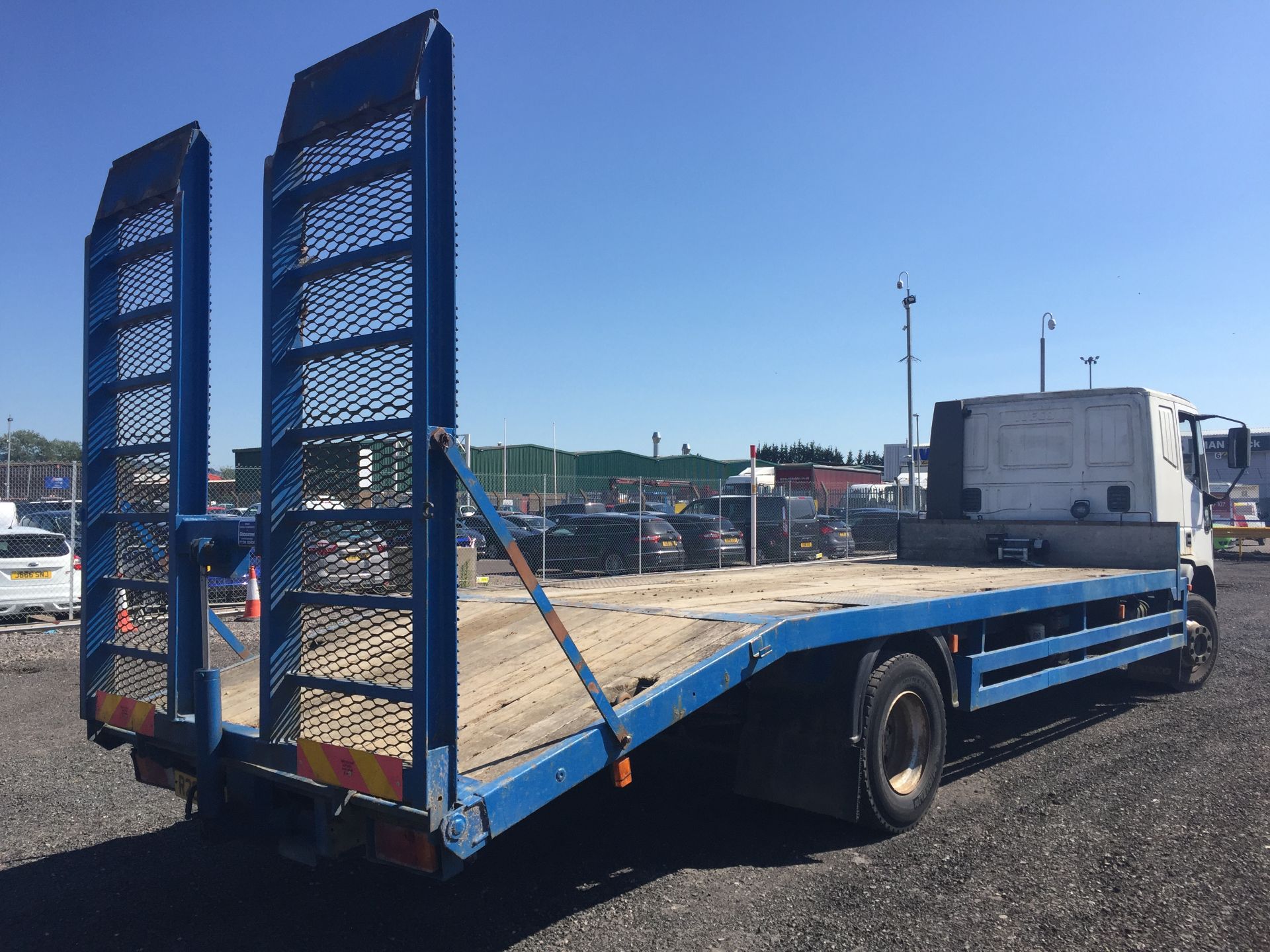 1998, Iveco CRG150E18 15 Ton Flatbed Lorry Reg No. R205 LNH, c/w Hydraulic Ramps, Winch, KMS 430,237 - Image 8 of 16