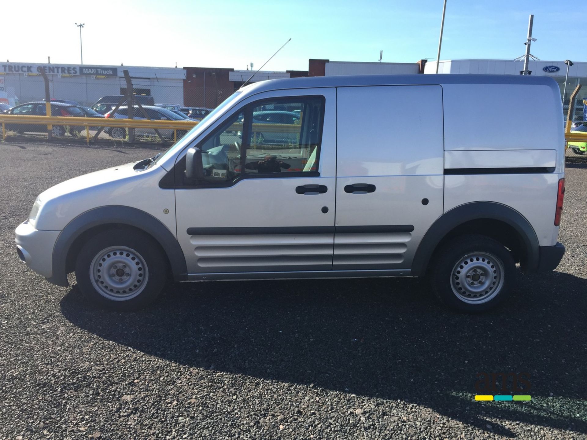 2009, Ford Transit Connect 90 T220 Trend Van Reg No. YK59 WWU, RMS 108,610 approx. - Image 5 of 15