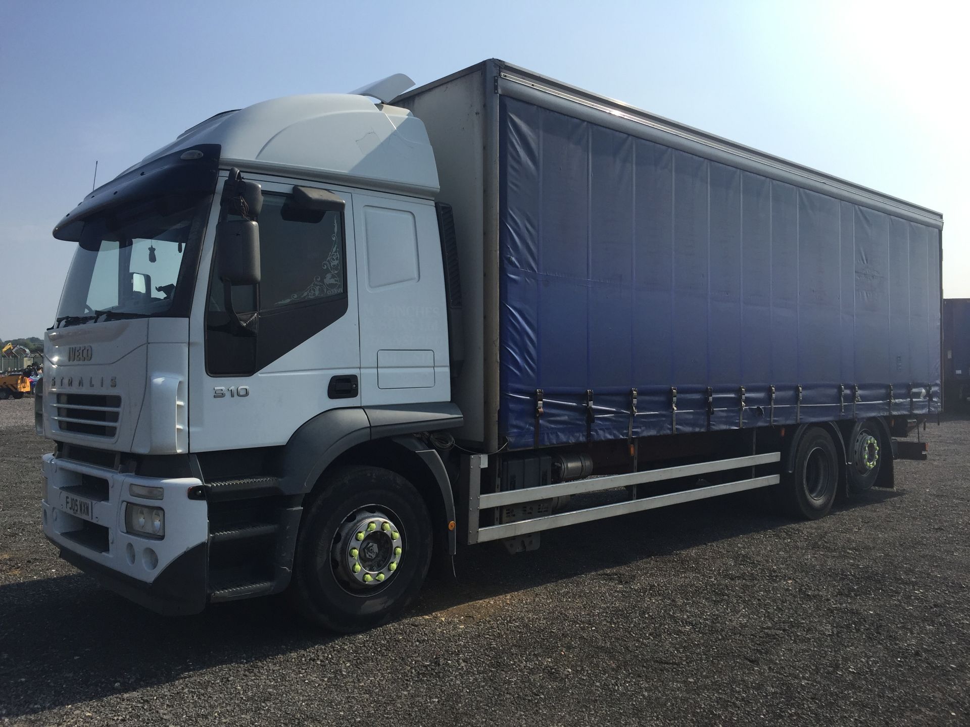 2005, Iveco Stralis 310 Curtain Sided Lorry Reg no. FJ05 WXW, Kms 7669150 approx, c/w tail lift - Image 2 of 23