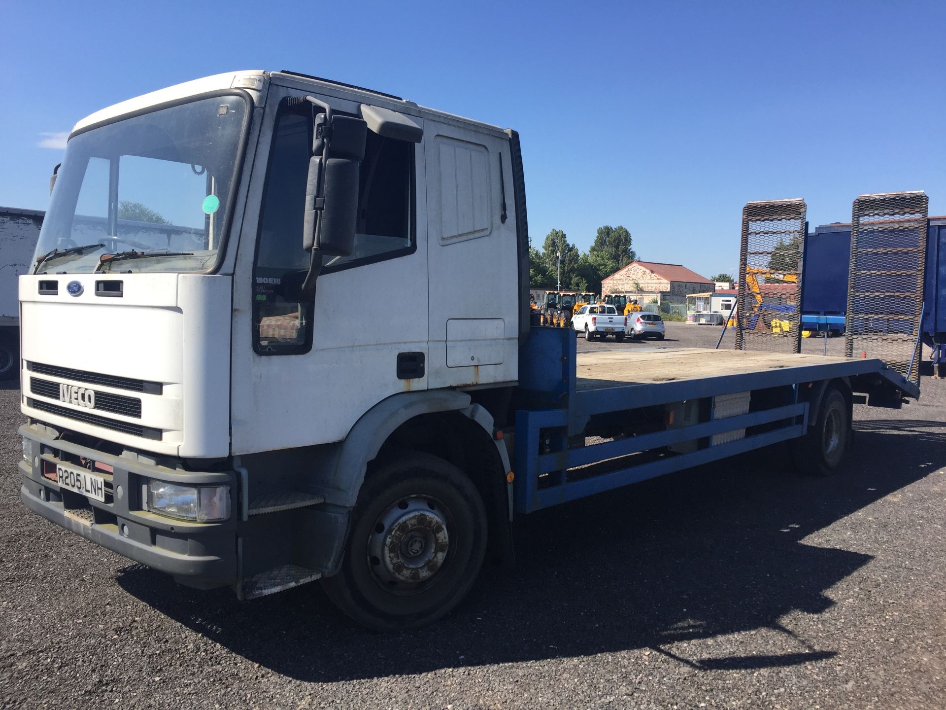 1998, Iveco CRG150E18 15 Ton Flatbed Lorry Reg No. R205 LNH, c/w Hydraulic Ramps, Winch, KMS 430,237 - Image 4 of 16