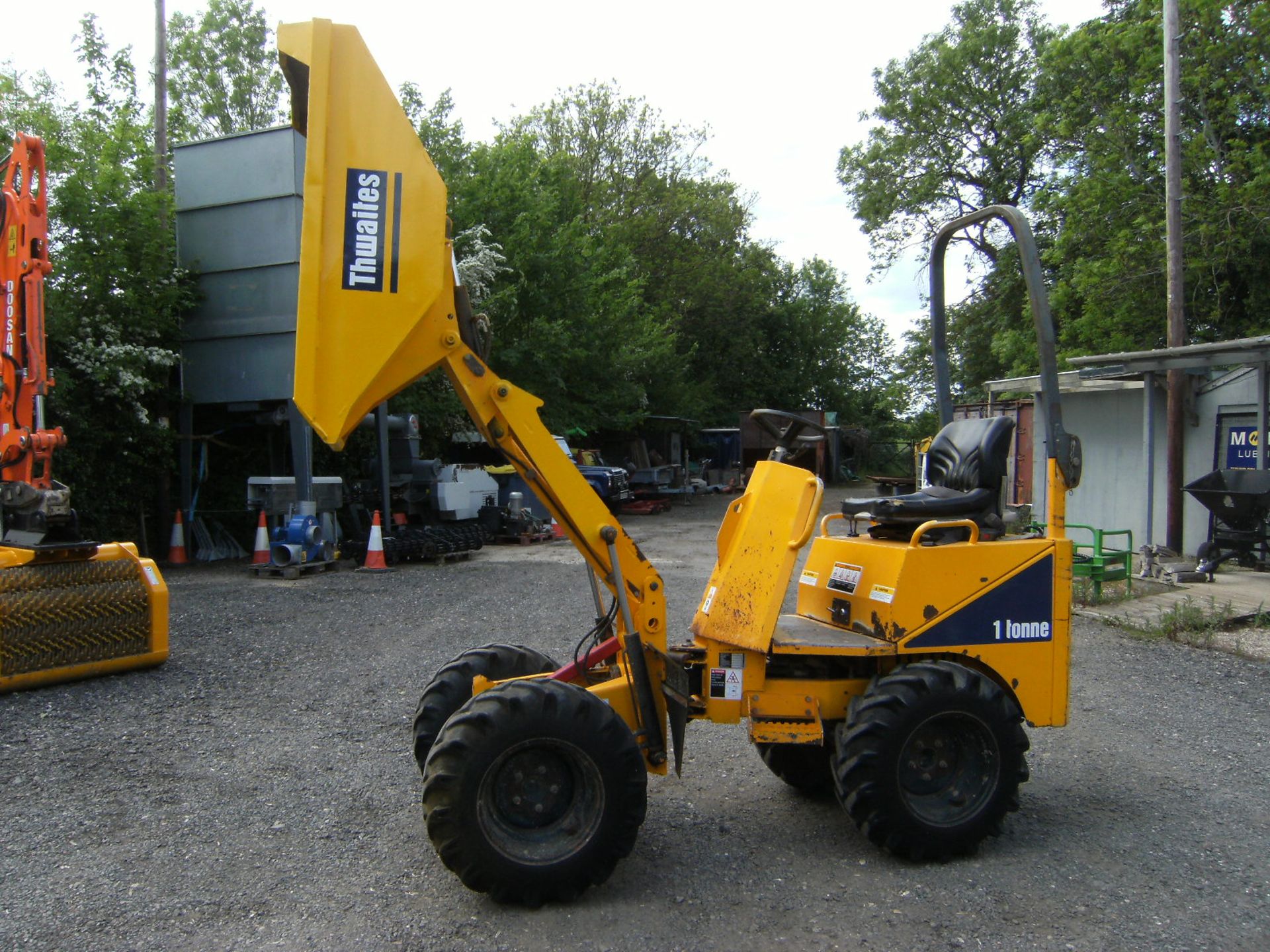 2006, Thwaites 1ton High tip Dumper Serial No. AO774 (Located Offsite in Cheltenham) - Image 4 of 6