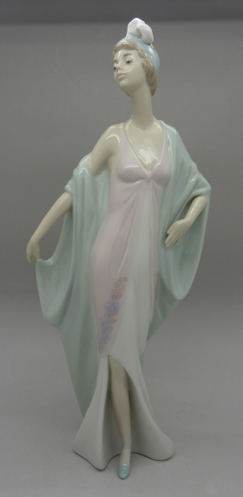 A Lladro figure, 05787, Sophisticate, boxed,