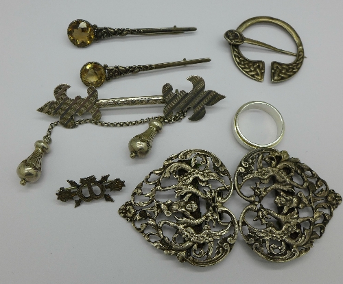 Silver jewellery and a Victorian silver buckle, London 1897,