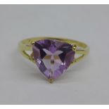 A 9ct gold and amethyst ring, 1.