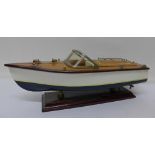 A model speedboat