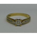 A 9ct gold ring, 2.