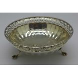 A silver bowl, Birmingham 1920, 84g,