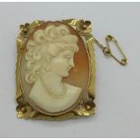 A 9ct gold cameo brooch,
