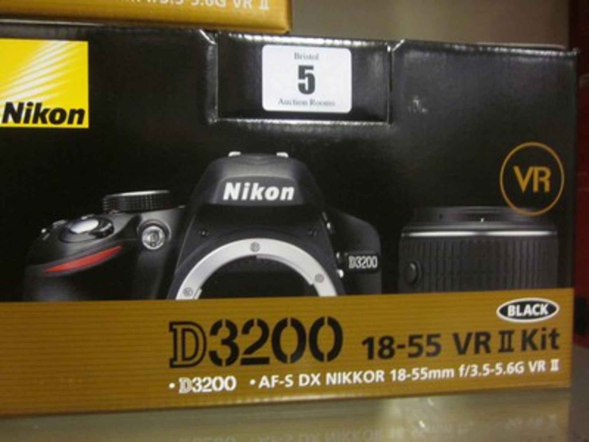 *A Nikon D3200 black AF-S DX Nikkor 18-55mm f/3.5-5.6G VR II kit (Boxed as new).Payment and