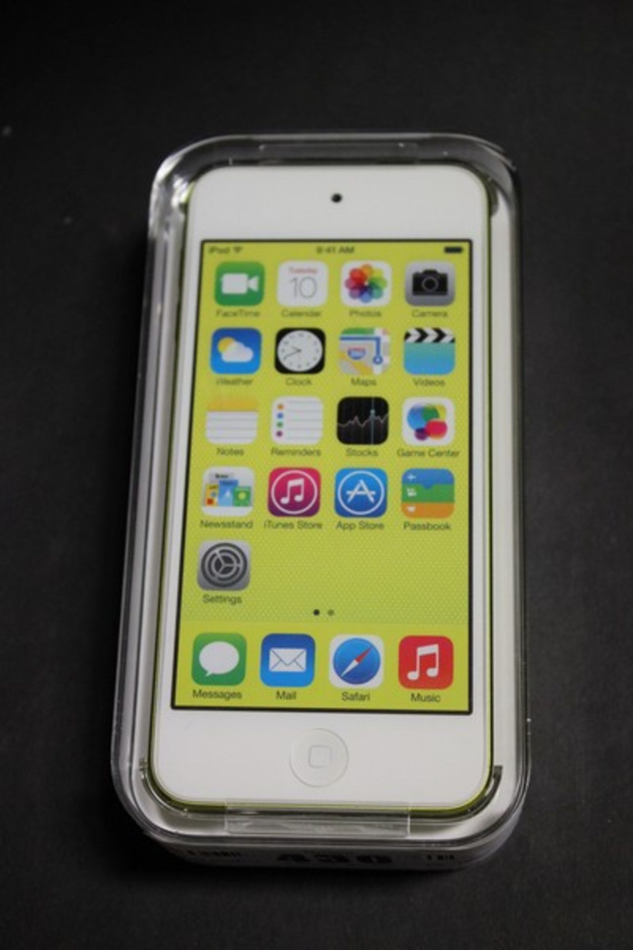 A yellow iPod Touch 32GB (Boxed as new).