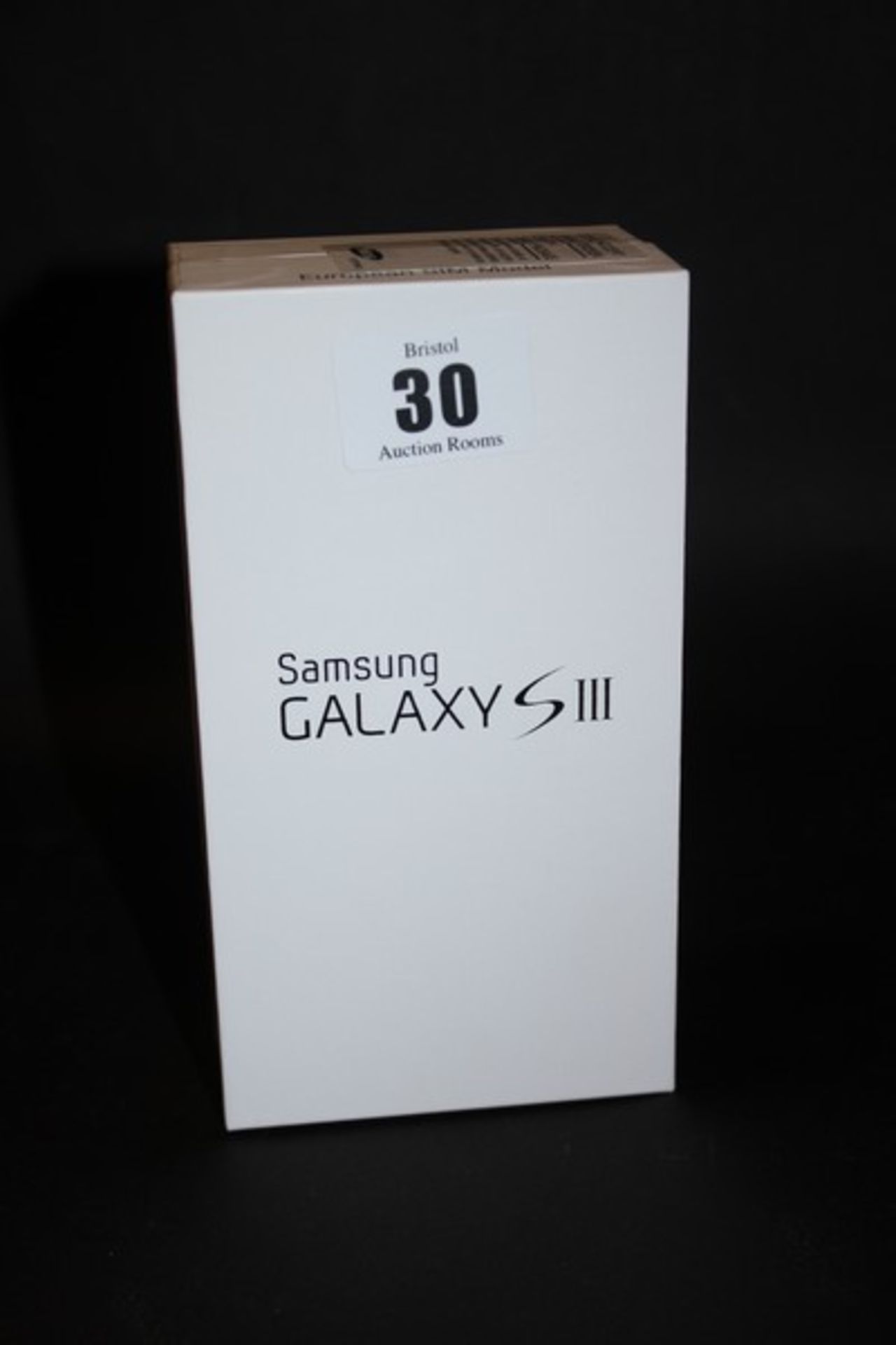 A Samsung Galaxy SIII white 16GB GT-I9300 imei: 352990063488759 (Boxed as new).