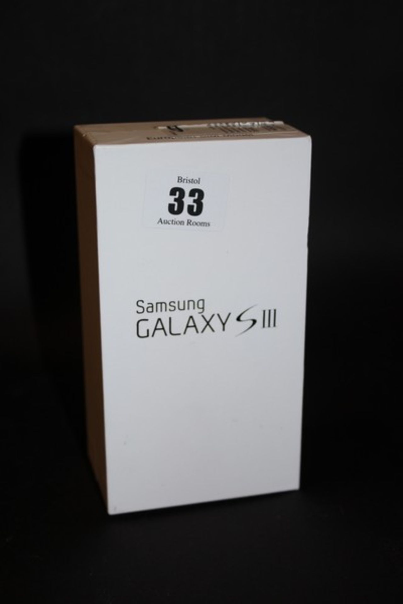 A Samsung Galaxy SIII white 16GB GT-I9300 imei: 352990063452888 (Boxed as new).