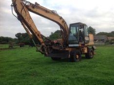 Case 988 20 Rubber Duck 360 Digger (1998) 
NO VAT
5500 hours
Starts, runs and drives.