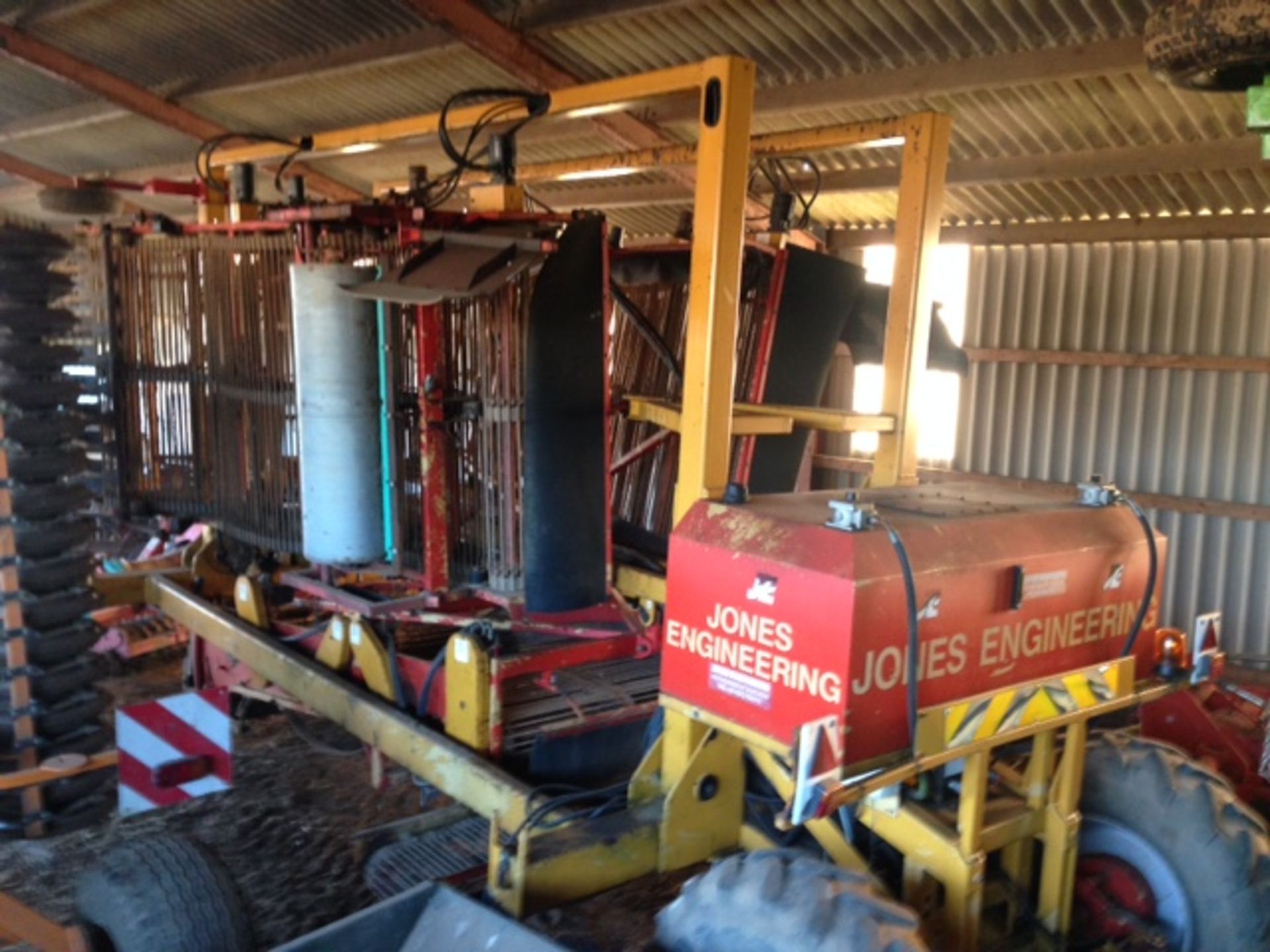 2003 Jones Engineering 1650 Triple Bed Windrower. Location Atherstone, Warwickshire. - Image 3 of 5