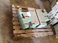 12 x John Deere Tractor Weights Location: Grantham,Lincolnshire