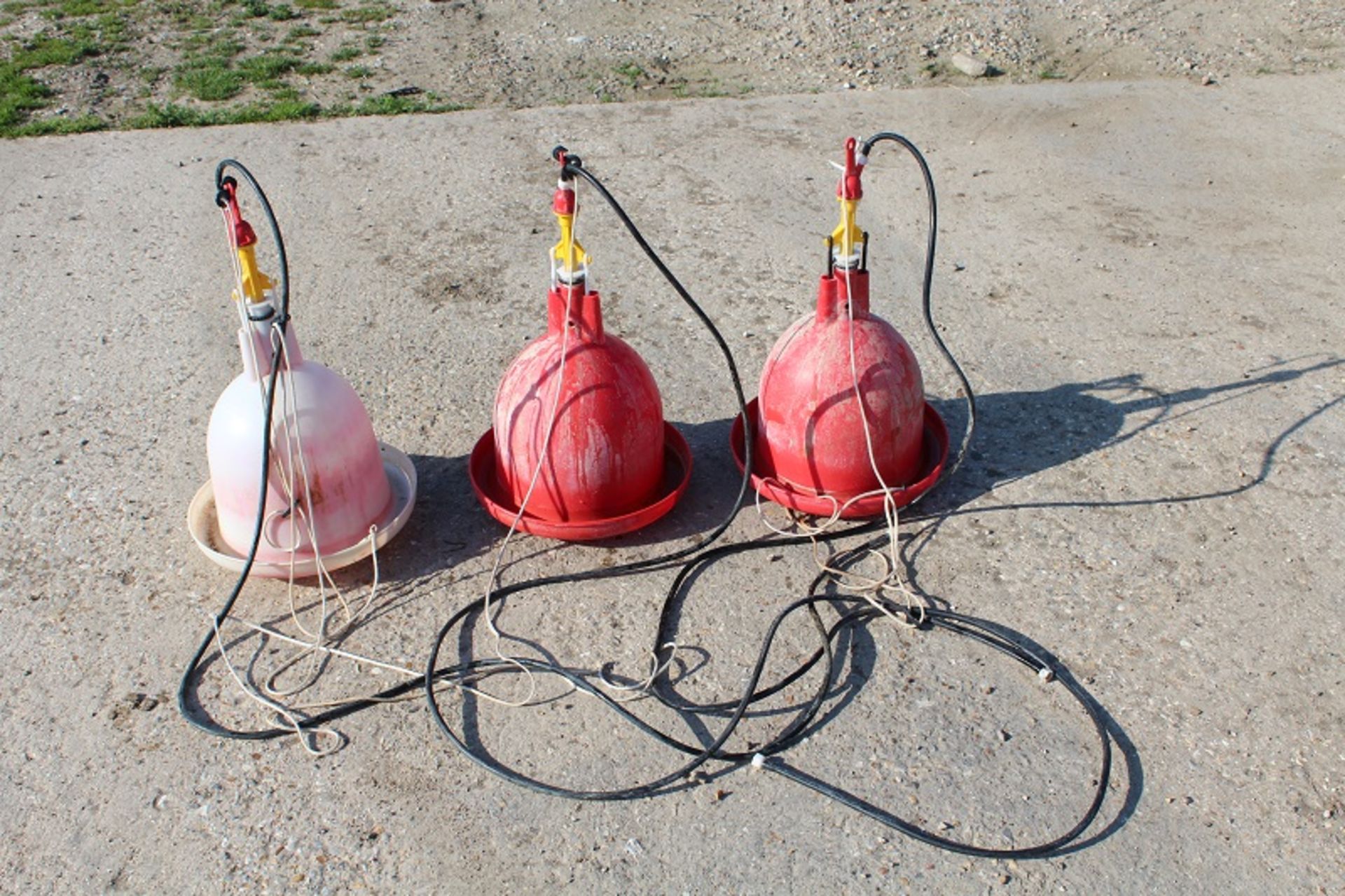 25 x Potters Bell Drinkers. Used potters bell drinkers for poultry. Location Fakenham, Norfolk. - Image 2 of 2