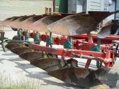 Kvernland Lo 85-300 6F Plough, On land, In Furrow. Location: Retford, Nottinghamshire